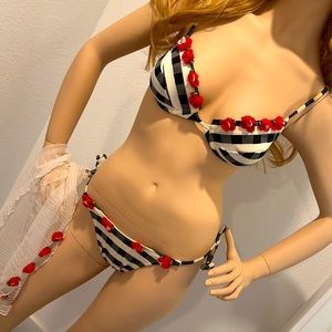 Unique and adorable Vintage Bikini with Flower details and cover up (tie string)